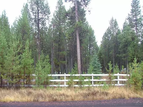 17339 Jacinto Rd, Bend, OR 97707 photo 2