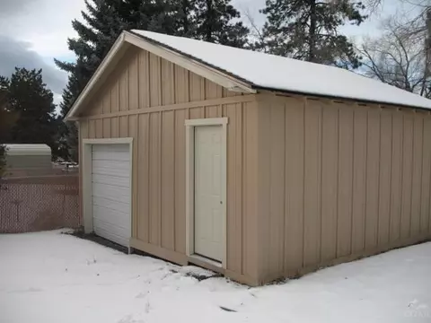 644 NE Marshall Ave, Bend, OR 97701 photo 4