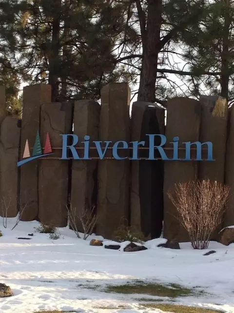 19463 Sugar Mill Loop, Bend, OR 97702 photo 2
