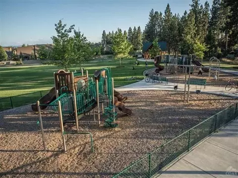 19463 Sugar Mill Loop, Bend, OR 97702 photo 24
