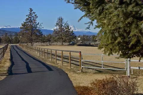 62950 Eagle Rd, Bend, OR 97701 photo 25