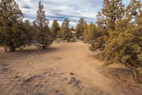 63925 Pioneer Loop, Bend, OR 97701 photo 13