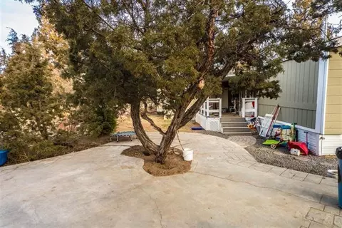63925 Pioneer Loop, Bend, OR 97701 photo 7