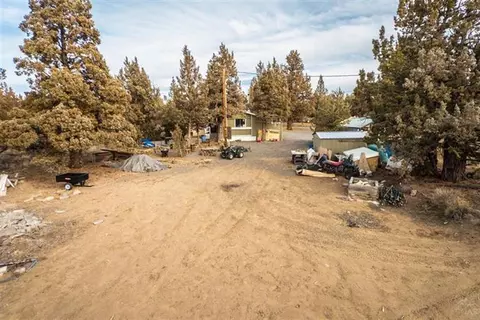 63925 Pioneer Loop, Bend, OR 97701 photo 9