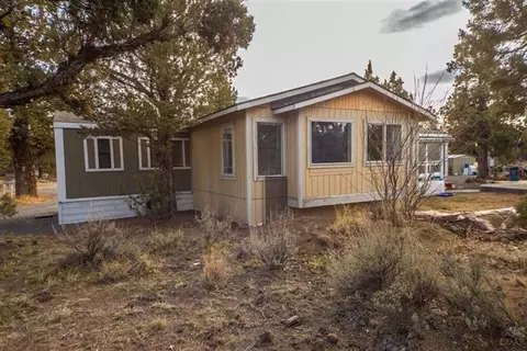 63925 Pioneer Loop, Bend, OR 97701 photo 4