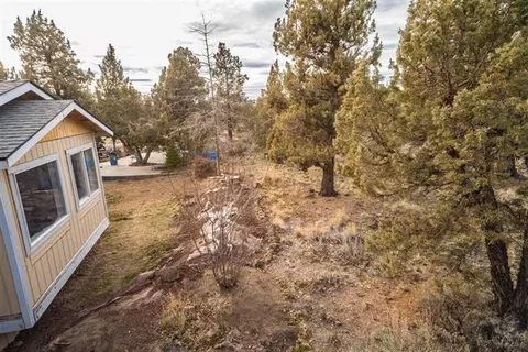 63925 Pioneer Loop, Bend, OR 97701 photo 6