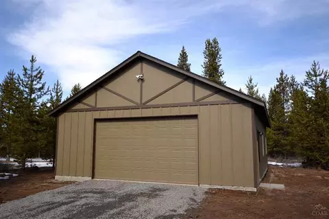 19041 Baker Rd, Bend, OR 97702 photo 3
