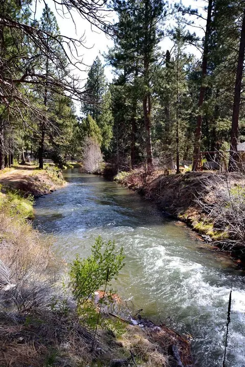19041 Baker Rd, Bend, OR 97702 photo 2