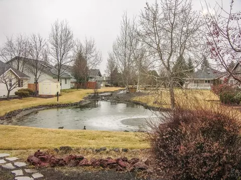 3312 NE Stonebrook Loop, Bend, OR 97701 photo 2