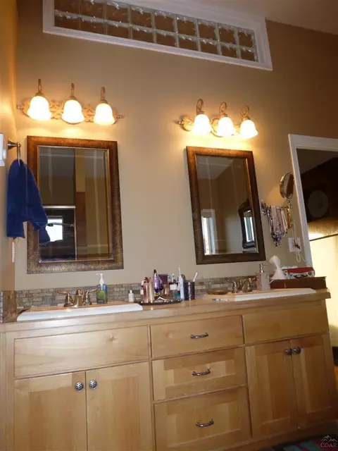 63350 Overtree Rd, Bend, OR 97701 photo 17