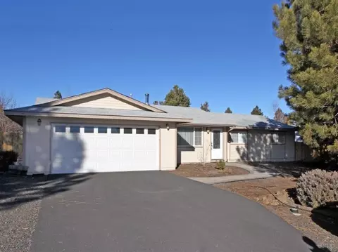 20964 W View Dr, Bend, OR 97702 photo 1