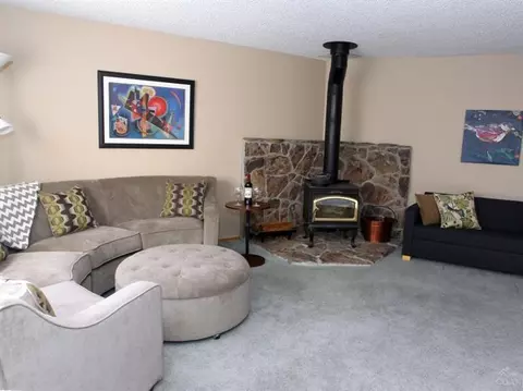 20964 W View Dr, Bend, OR 97702 photo 2