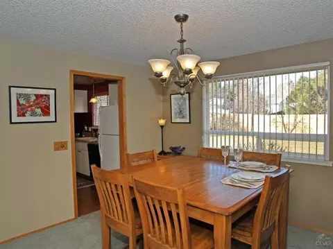 20964 W View Dr, Bend, OR 97702 photo 4