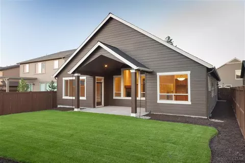 61129 SE Manhae Loop, Bend, OR 97702 photo 18