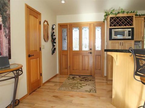 22285 Calgary Dr, Bend, OR 97702 photo 2