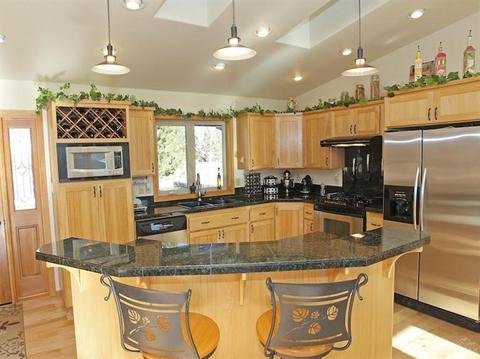22285 Calgary Dr, Bend, OR 97702 photo 4