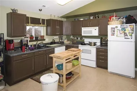 63345 Lavacrest St, Bend, OR 97701 photo 5