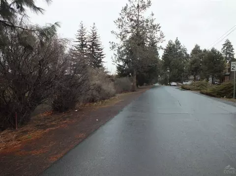 813 NE Jones Rd, Bend, OR 97701 photo 2