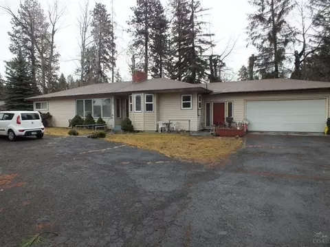 813 NE Jones Rd, Bend, OR 97701 photo 1