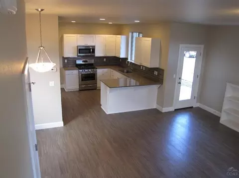 20548 Avro Pl, Bend, OR 97701 photo 5
