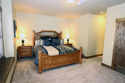 56696 Glowstone Loop, Bend, OR 97707 photo 17