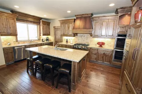56696 Glowstone Loop, Bend, OR 97707 photo 4