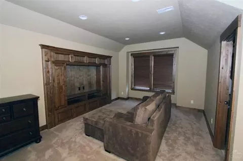 56696 Glowstone Loop, Bend, OR 97707 photo 19