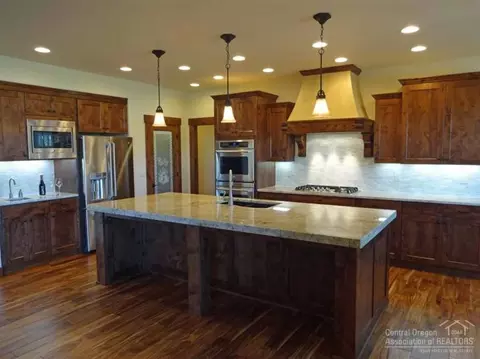 56671 Dancing Rock Loop, Bend, OR 97707 photo 6