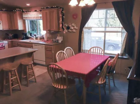 63281 Vogt Rd, Bend, OR 97701 photo 4