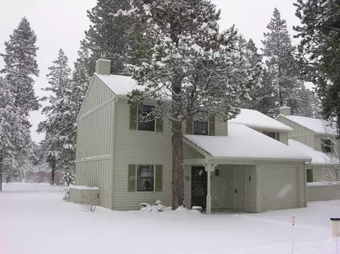 55649 Wagon Master Way, Bend, OR 97707 photo 2