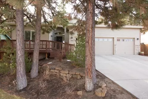 19919 Powers Rd, Bend, OR 97702 photo 1