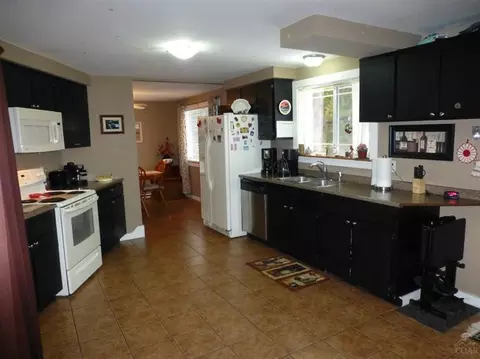 20812 W View Dr, Bend, OR 97702 photo 3
