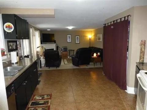 20812 W View Dr, Bend, OR 97702 photo 2