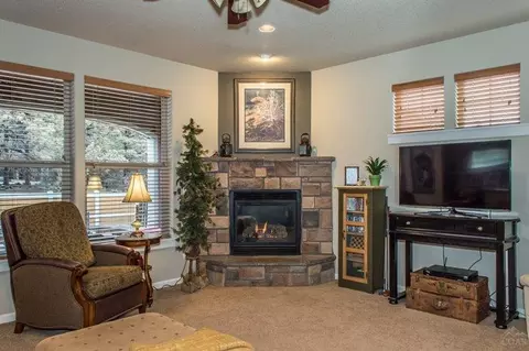 20556 Jacklight Ln, Bend, OR 97702 photo 3