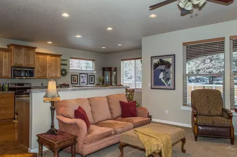 20556 Jacklight Ln, Bend, OR 97702 photo 6