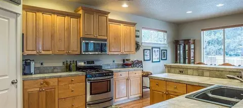 20556 Jacklight Ln, Bend, OR 97702 photo 7
