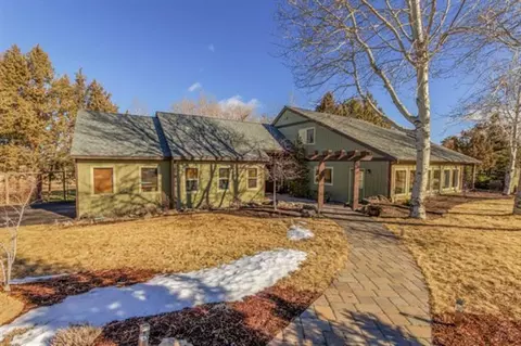 18430 Walton Rd, Bend, OR 97701 photo 3