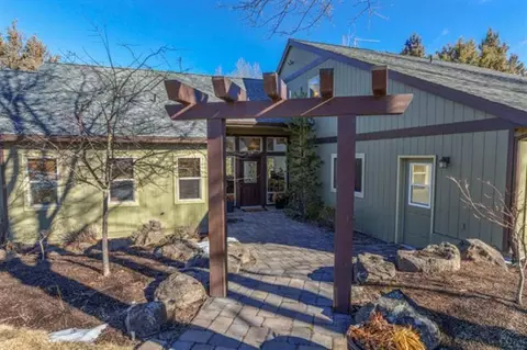 18430 Walton Rd, Bend, OR 97701 photo 4