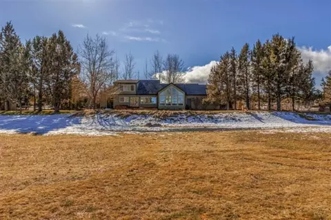 18430 Walton Rd, Bend, OR 97701 photo 2