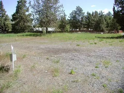 19950 Pinewood Rd, Bend, OR 97702 photo 3