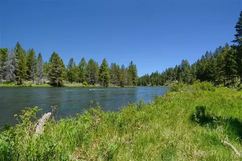 60669 SW River Bend Dr, Bend, OR 97702 photo 3
