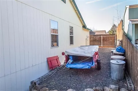 988 NE Locksley Dr, Bend, OR 97701 photo 21