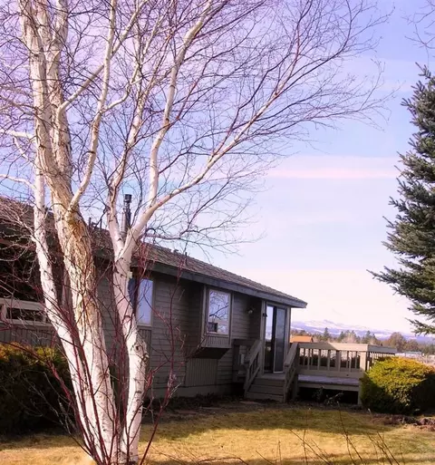 17604 Paladin Dr, Bend, OR 97701 photo 2
