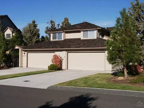 2917 NW Golf Course Dr, Bend, OR 97701 photo 2
