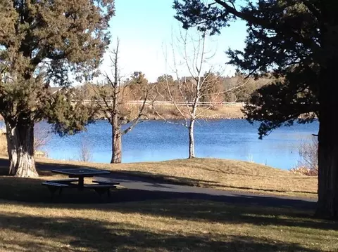 565 Oxbow Loop, Redmond, OR 97756 photo 3