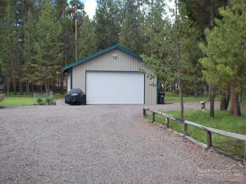 56251 Tree Duck Rd, Bend, OR 97707 photo 1