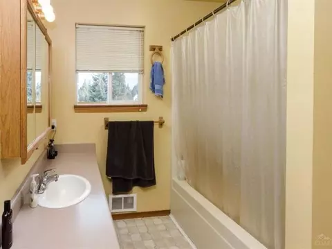 20100 Powers Rd, Bend, OR 97702 photo 12