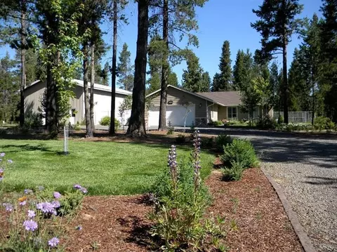 16068 Twin Dr, La Pine, OR 97739 photo 3