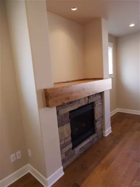 61128 SE Manhae Loop, Bend, OR 97702 photo 6
