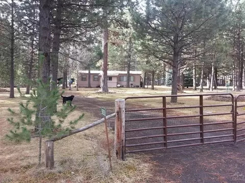 51830 Pine Loop Dr, La Pine, OR 97739 photo 1